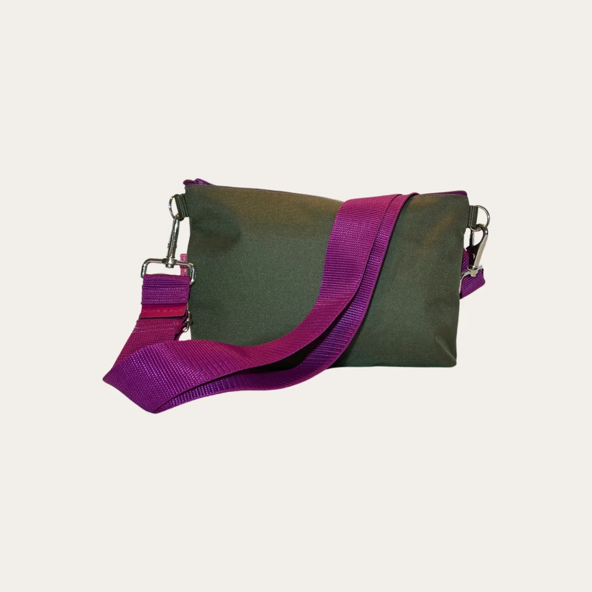 Crossbag mini in oliv – Bild 4